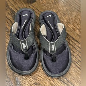 Nike Gel Footbed Flop Flop Sandals Black Size 6 Comfort Sandals